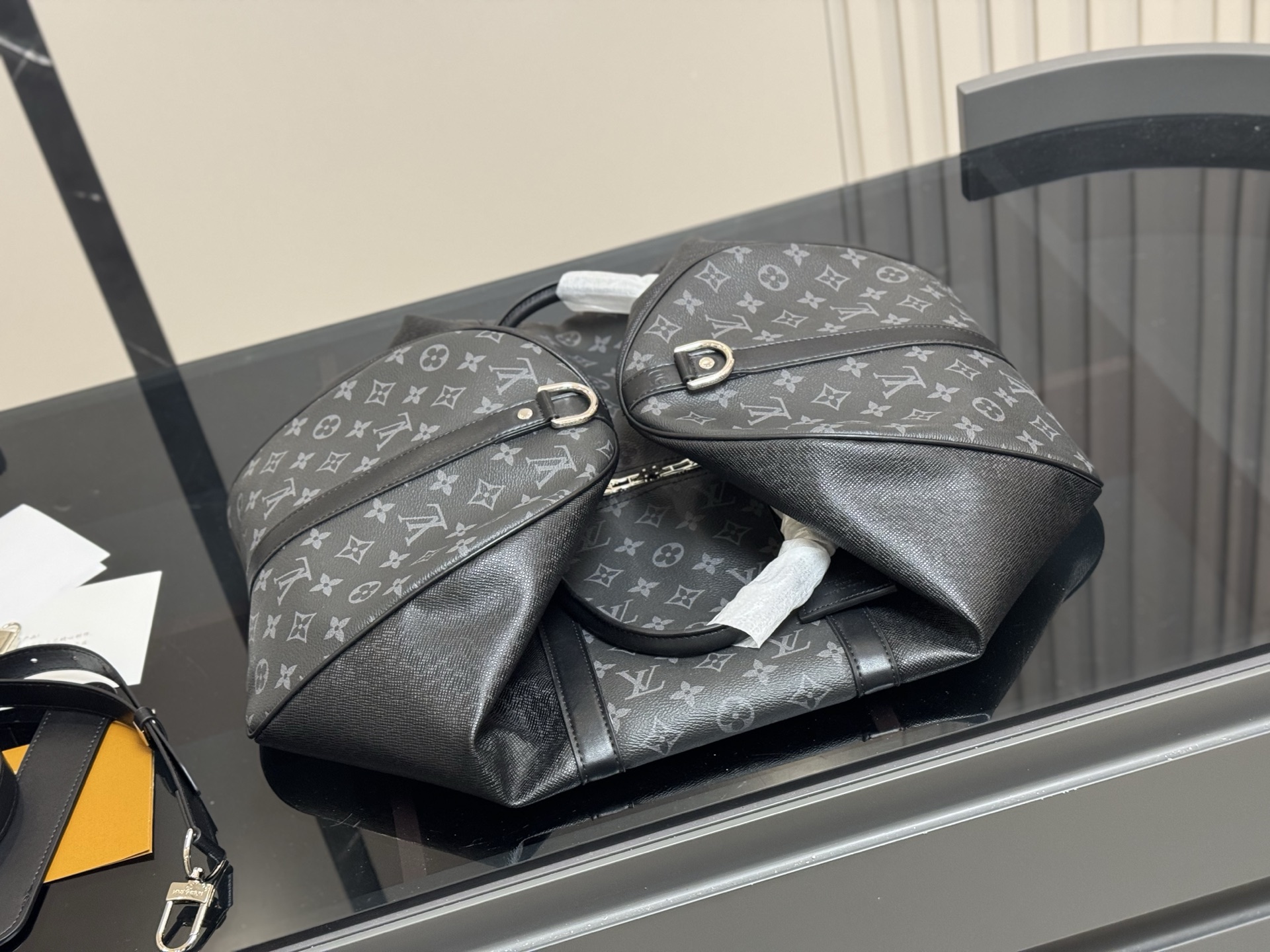 LV super cool Keepall travel bag
