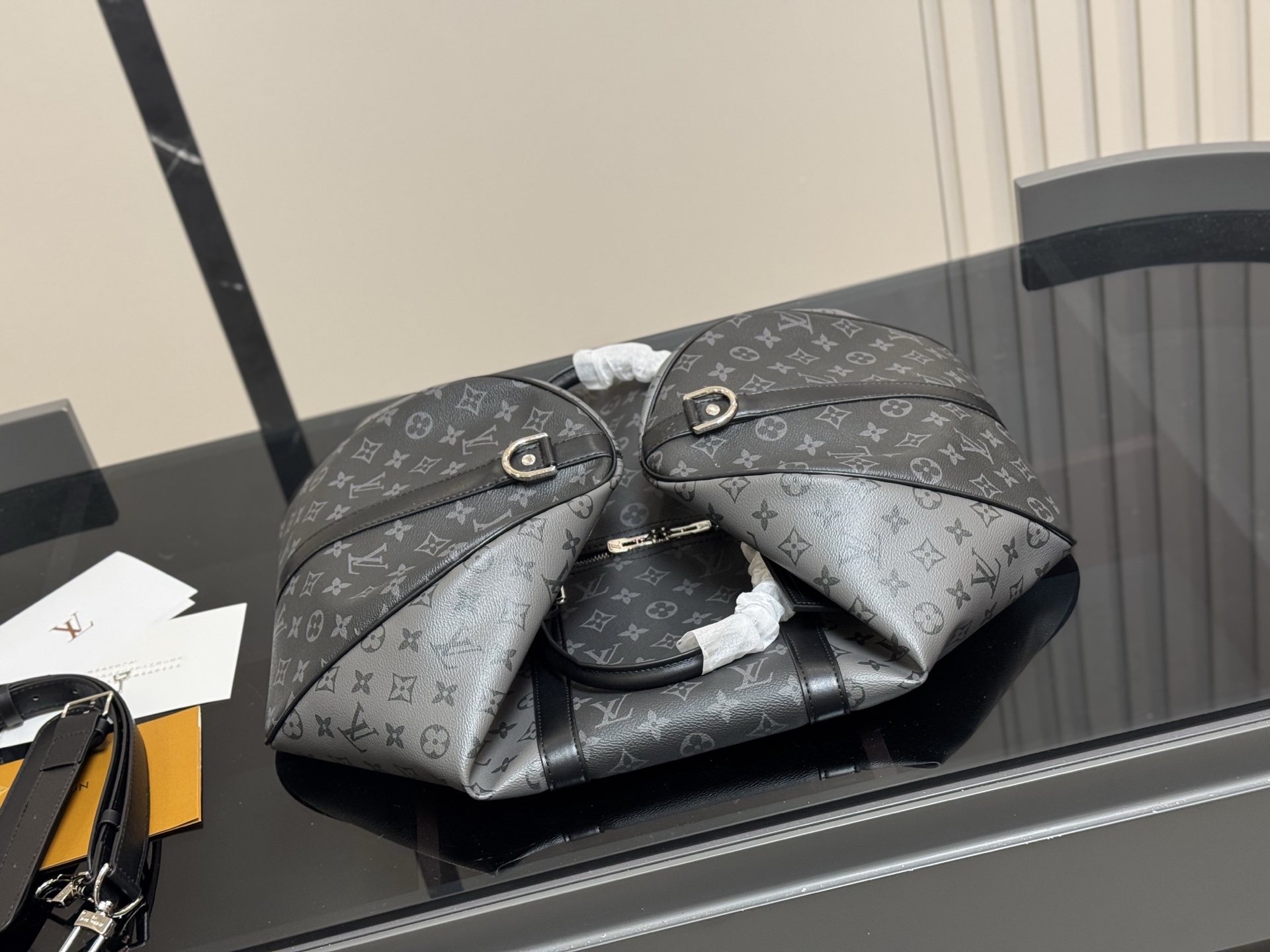 LV super cool Keepall travel bag