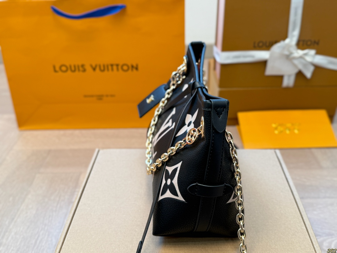 LV new shopping bag is fashionable and elegant