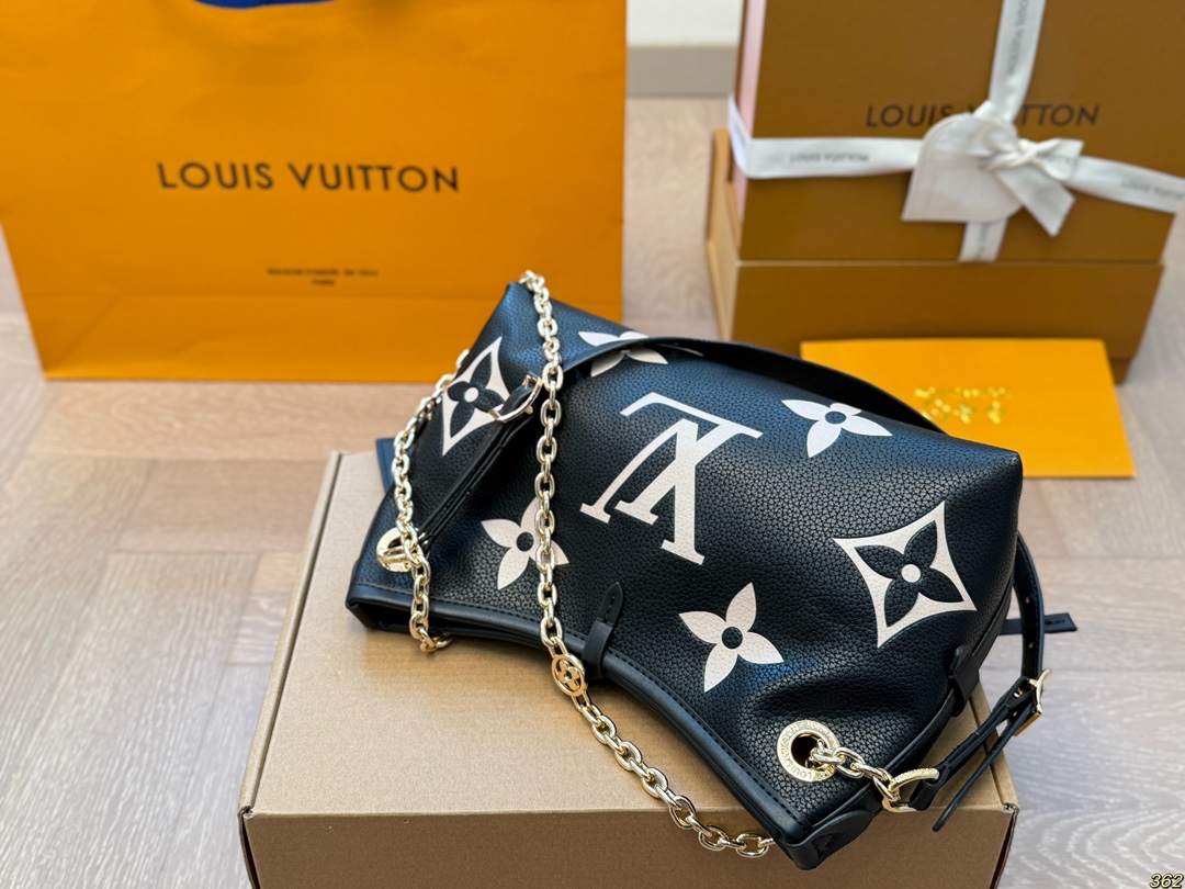 LV new shopping bag is fashionable and elegant