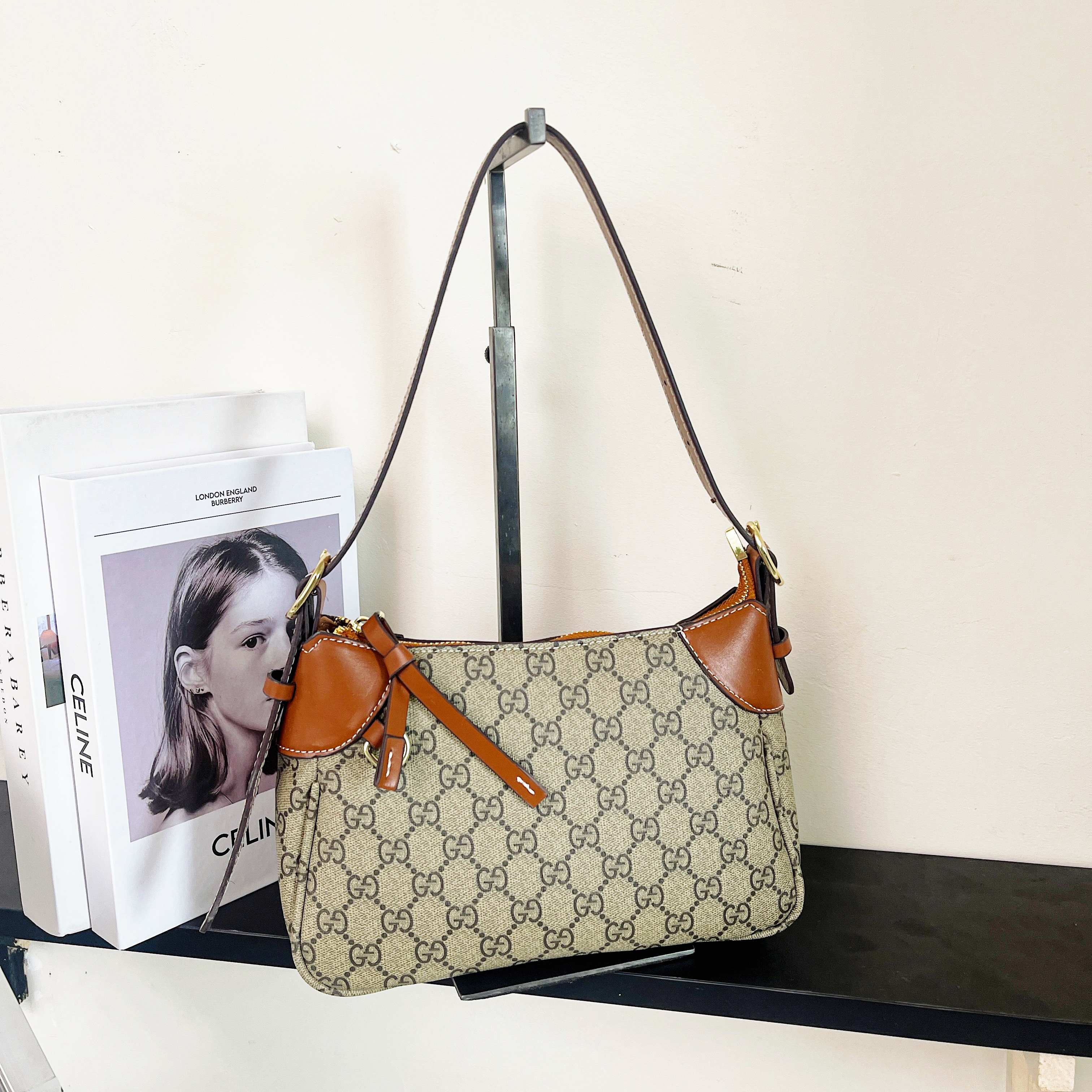 Gucci presbyopic women's shoulder bag