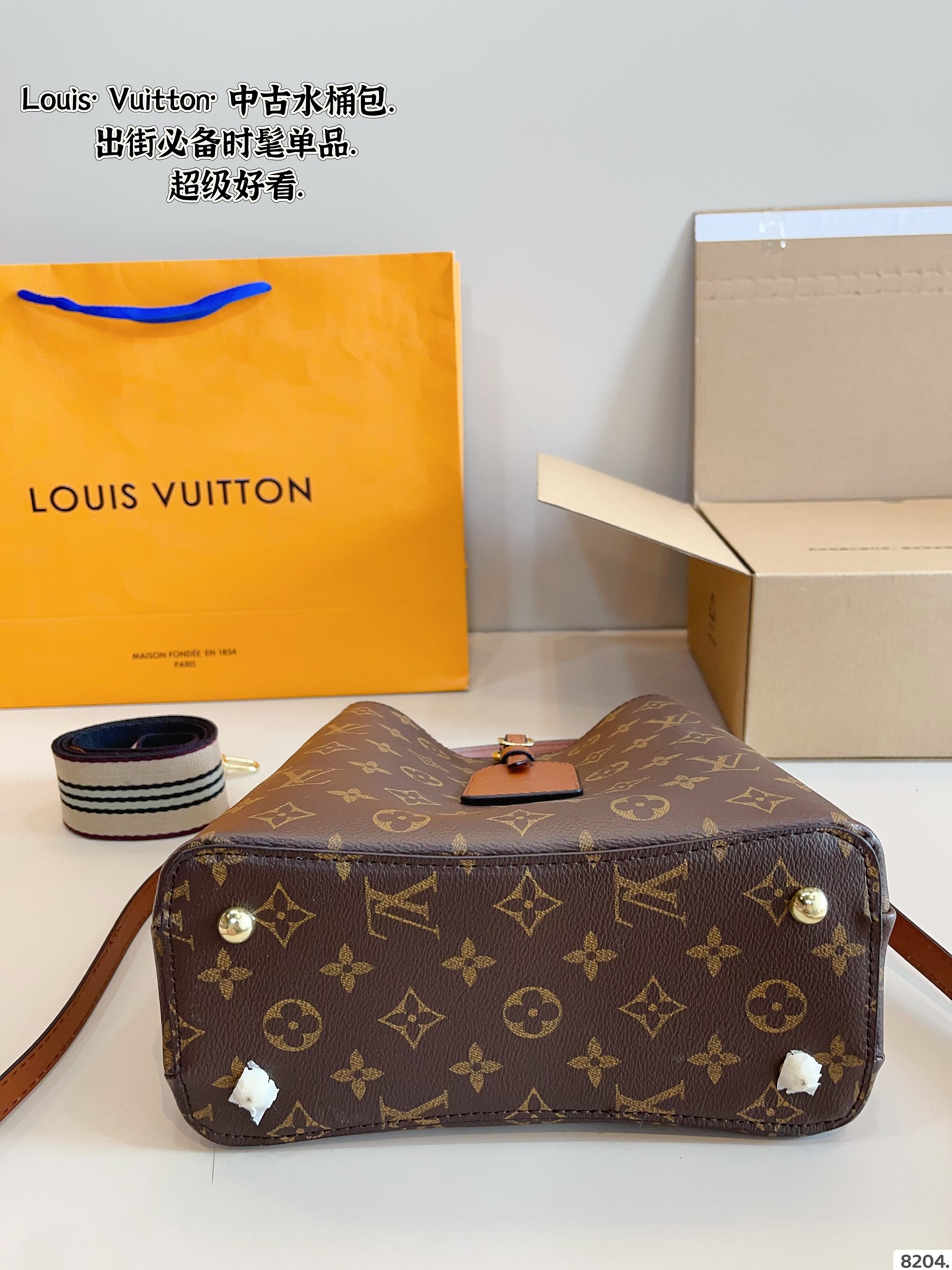 LV bucket bag for daily commuting