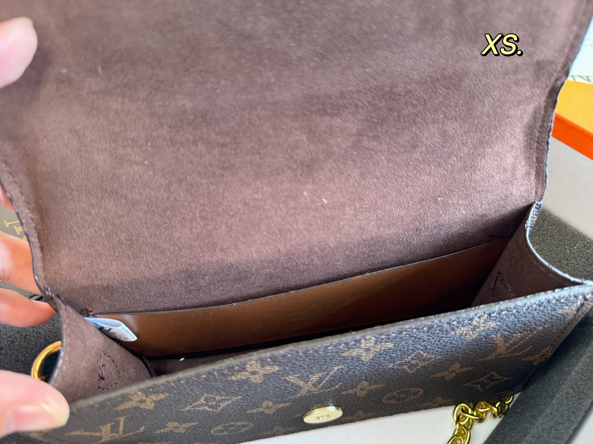 LV new Lily woc presbyopia chain bag box