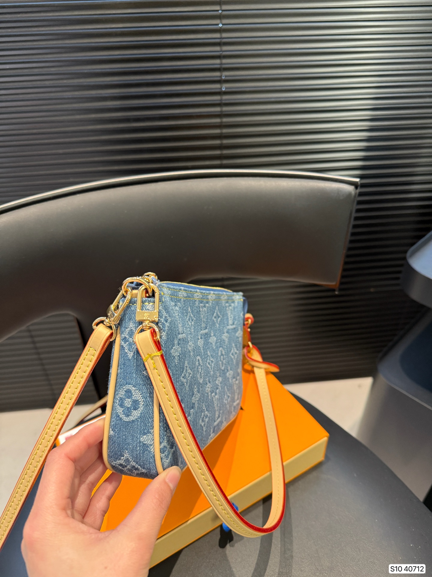 LV armpit second hand sack