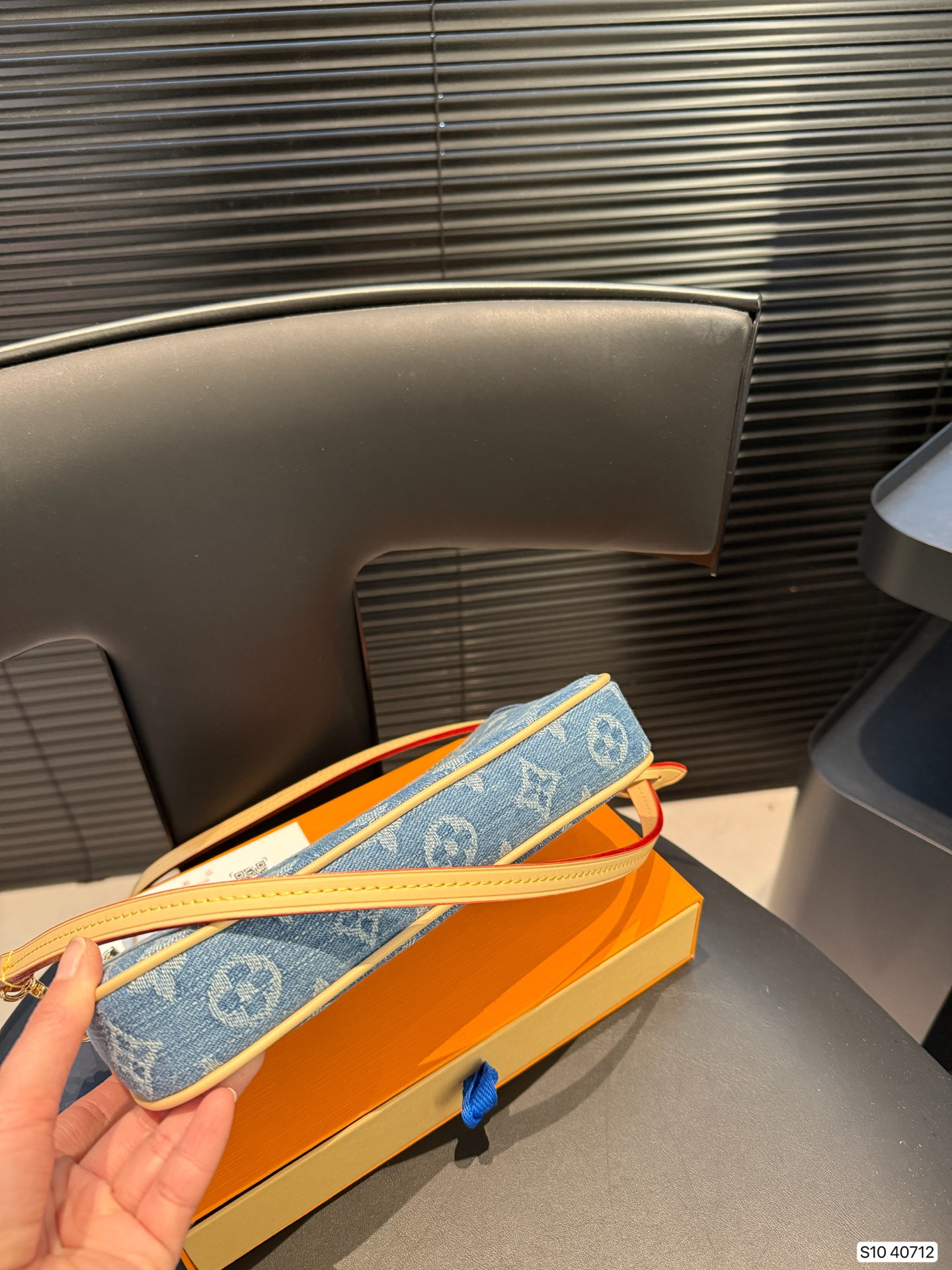 LV armpit second hand sack