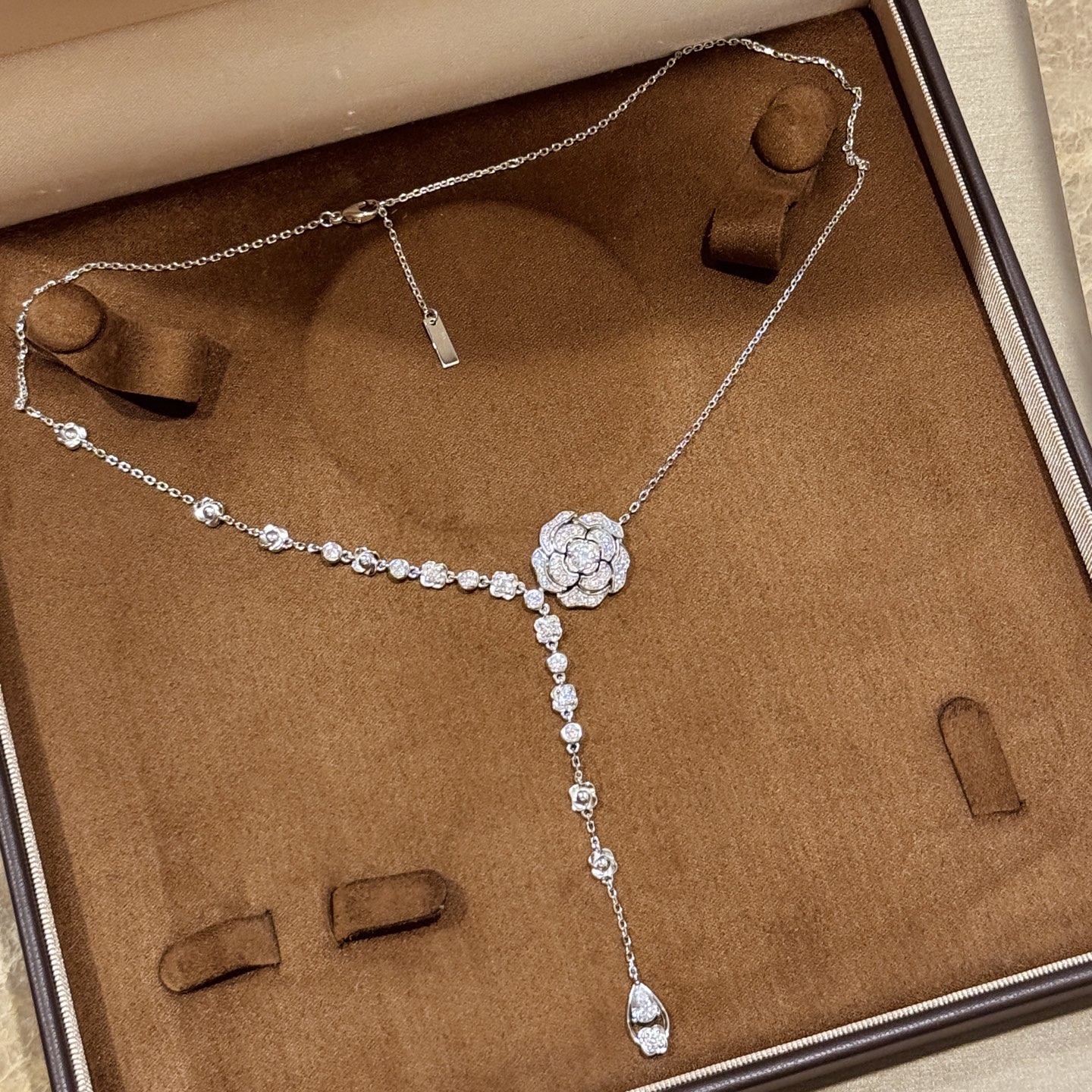 CAMELIA series hollow camellia tassel necklace