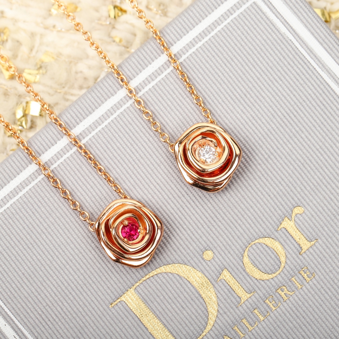 Dior classic rosebud necklace