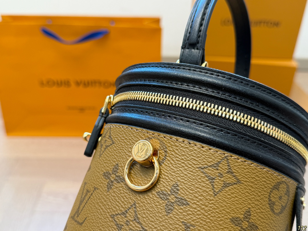 LV fortune bucket portable crossbody bag