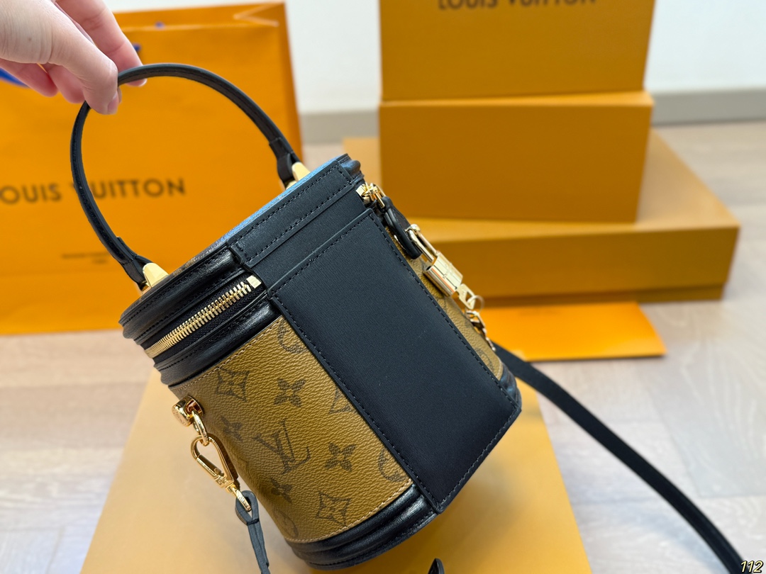 LV fortune bucket portable crossbody bag
