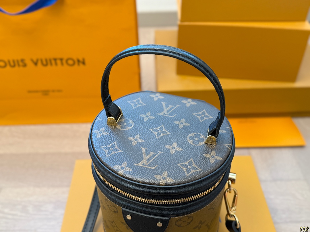 LV fortune bucket portable crossbody bag