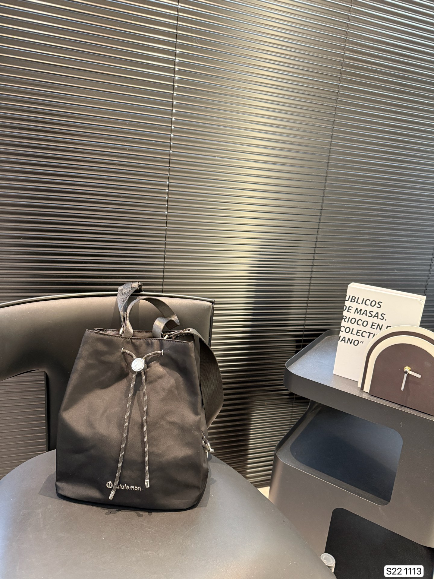 Lululemon new drawstring bucket bag