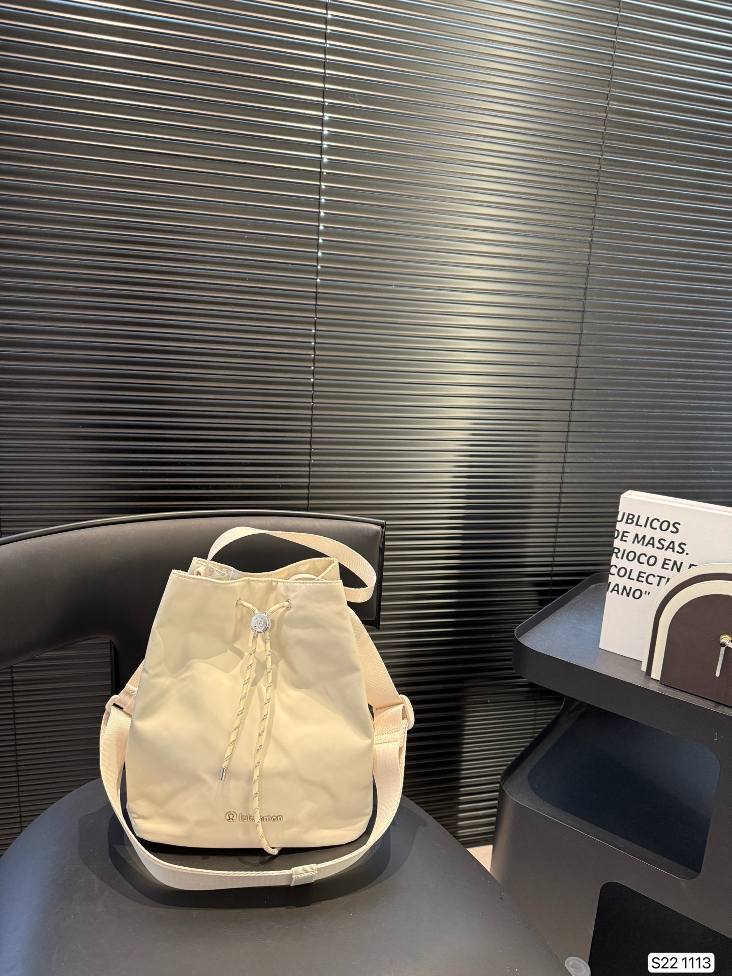 Lululemon new drawstring bucket bag