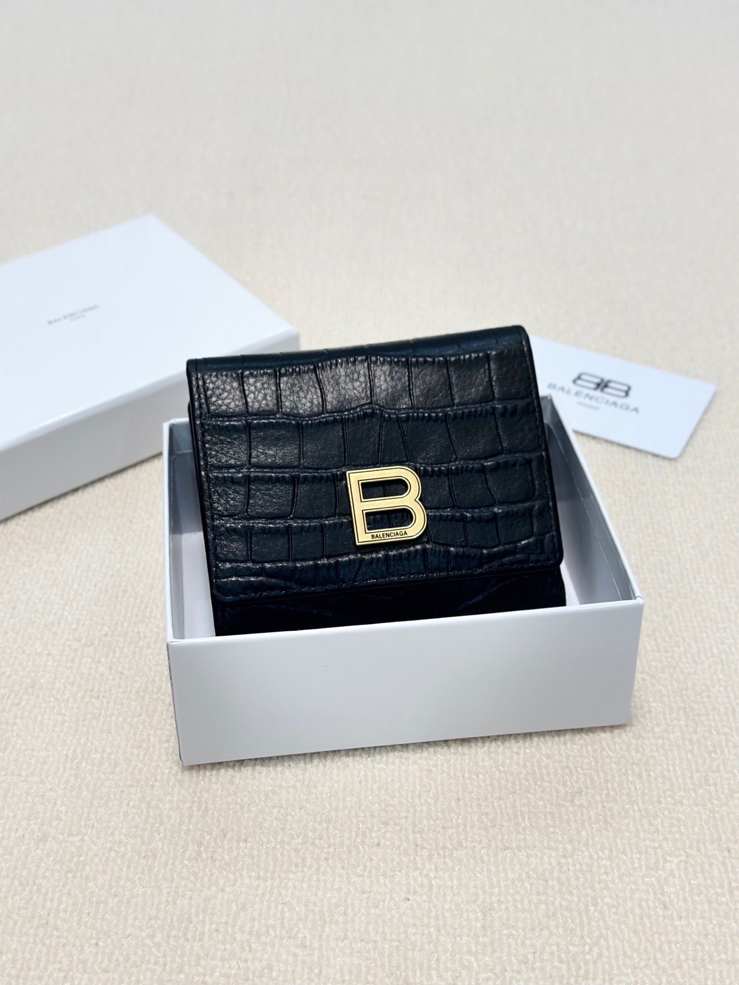 Balenciaga short wallet classic and durable
