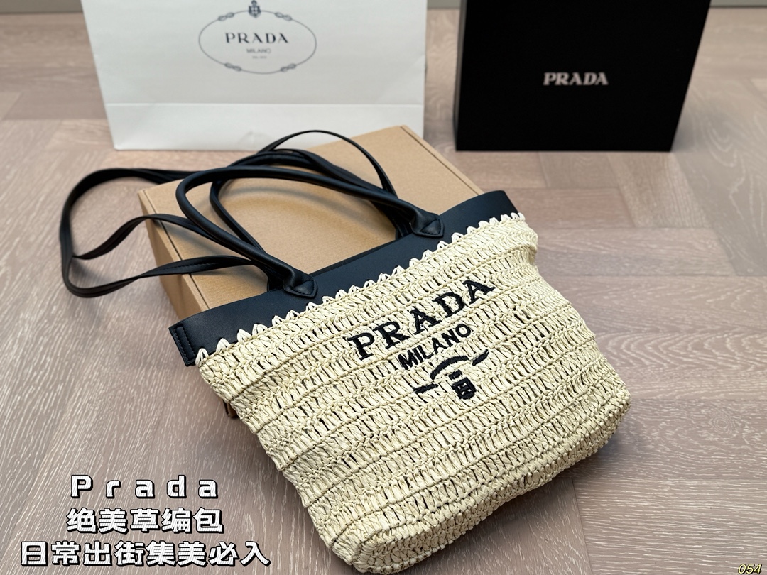 Prada's stunning straw bag