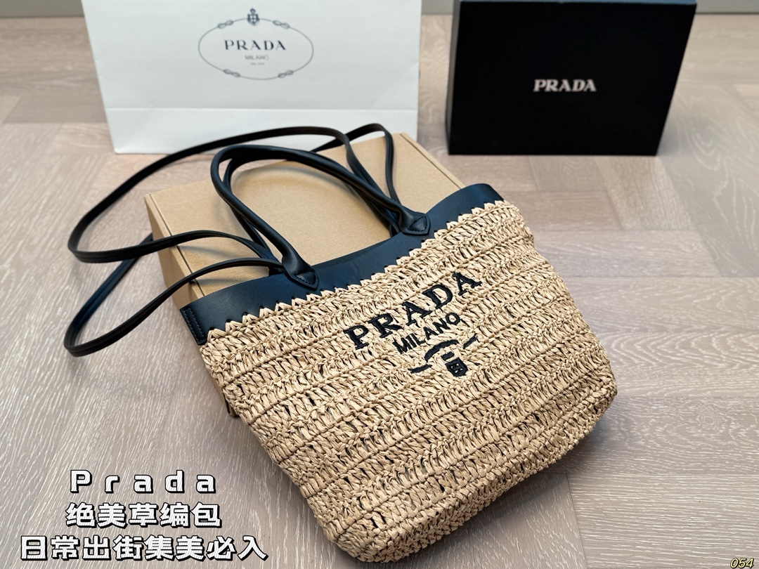 Prada's stunning straw bag