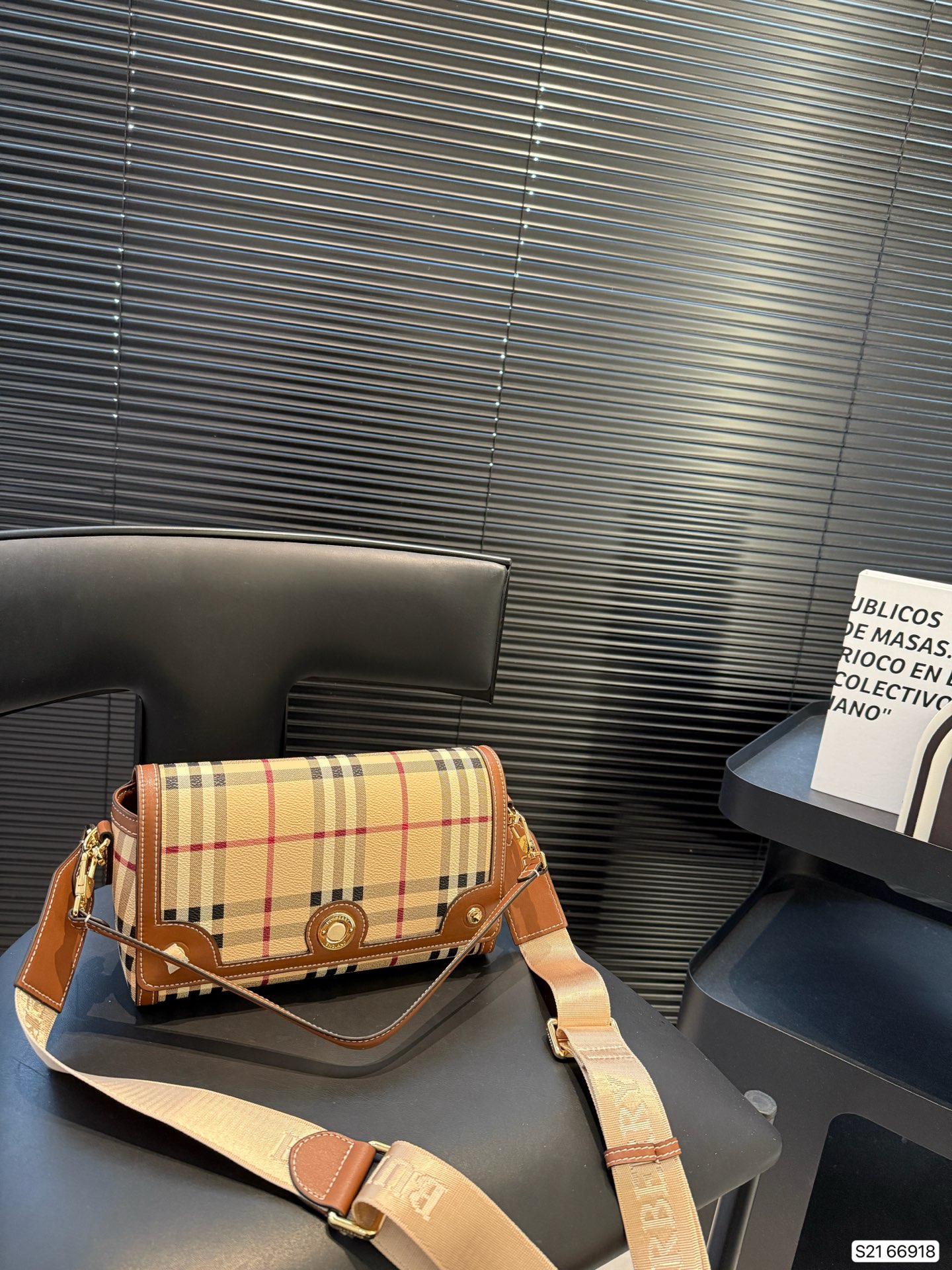 Burberry new shoulder messenger bag