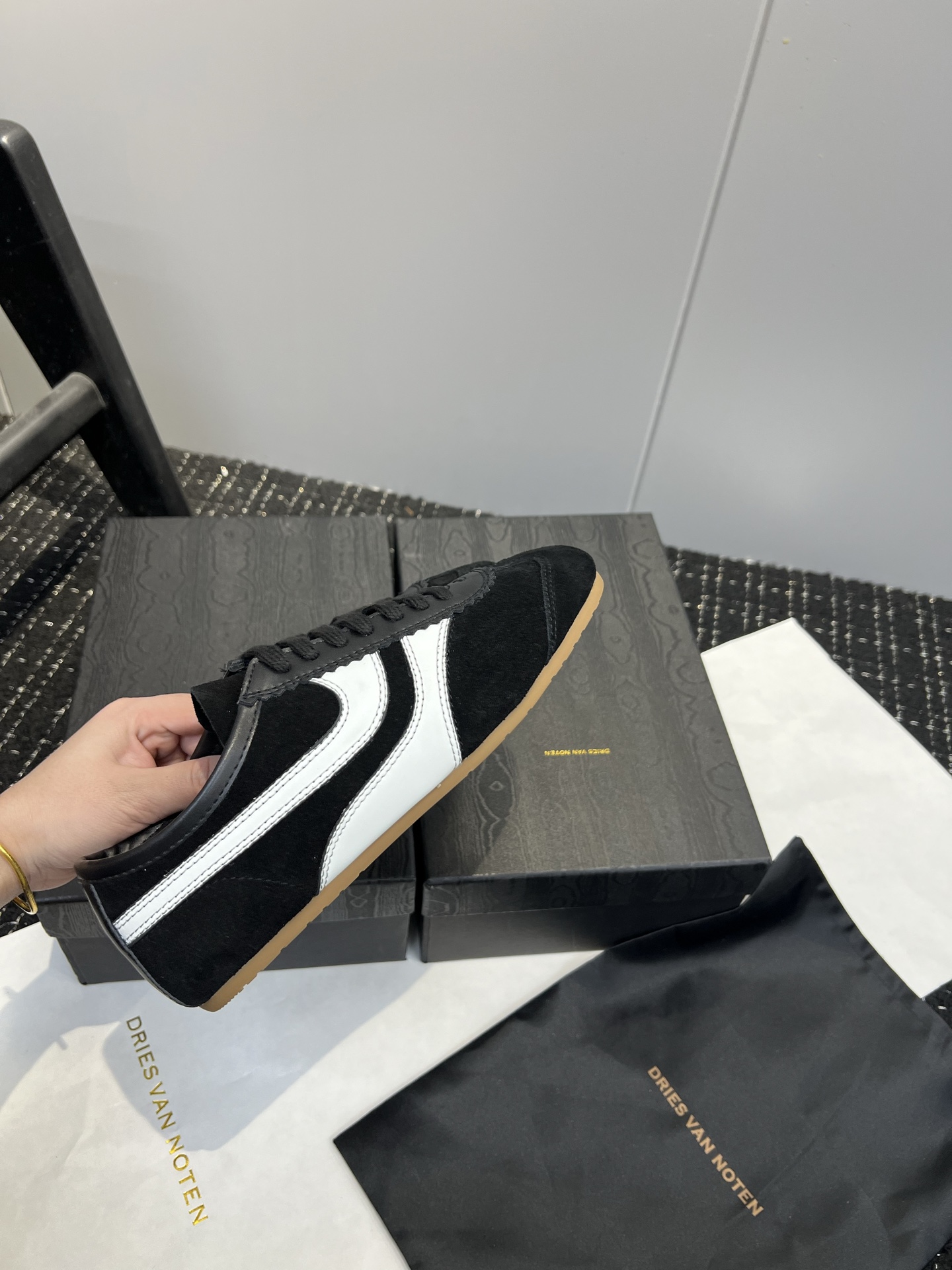 DVN high-end German training shoes