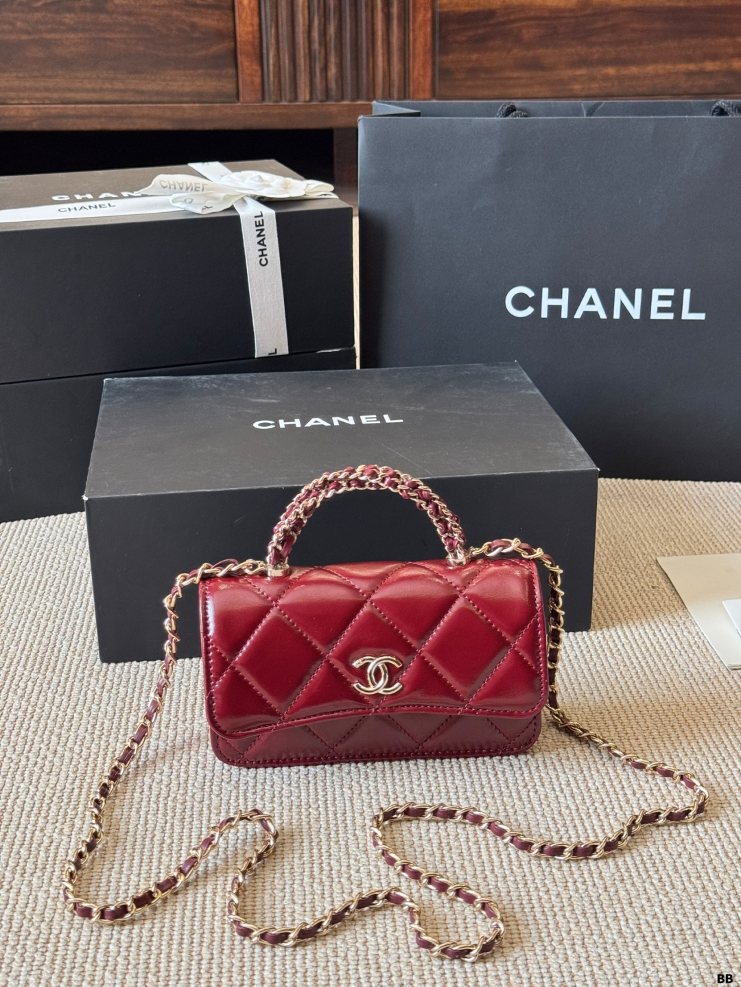 Chanel 24b twist chain handle shoulder bag