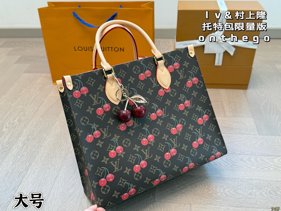 LV & Takashi Murakami co-branded series tote bag