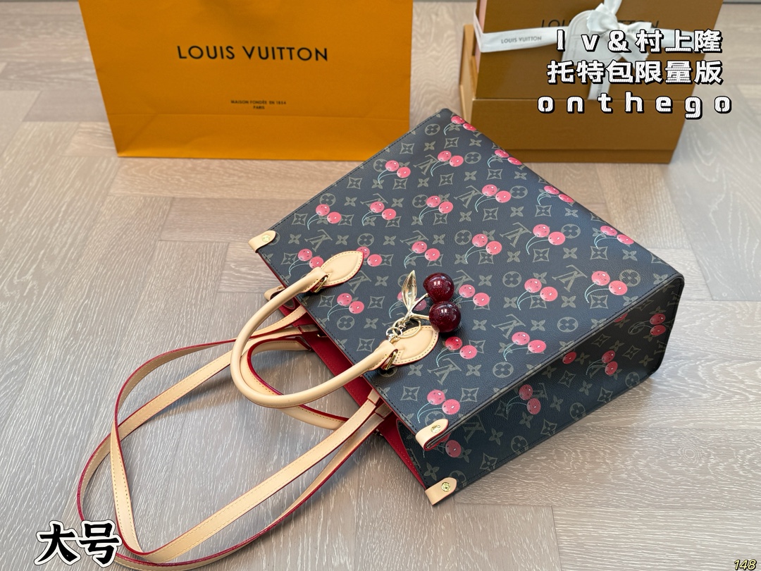 LV & Takashi Murakami co-branded series tote bag