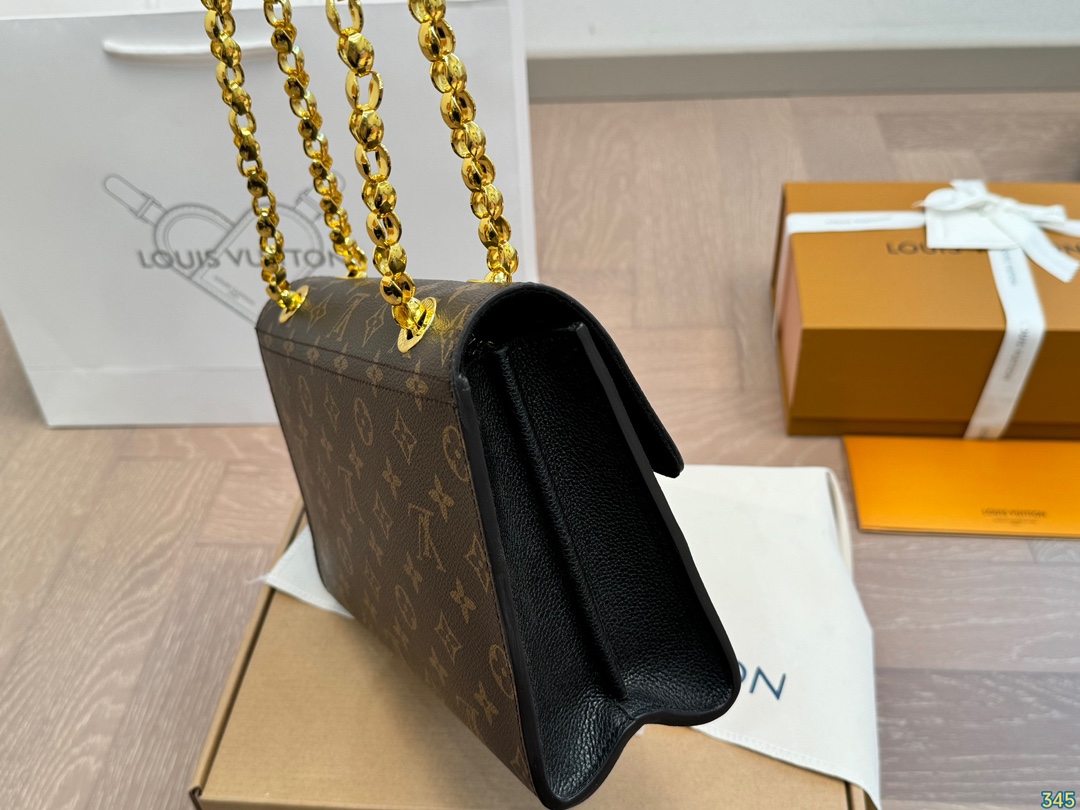 LV victoire chain bag