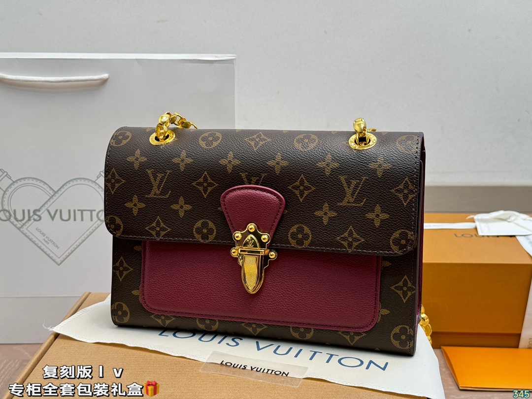 LV victoire chain bag