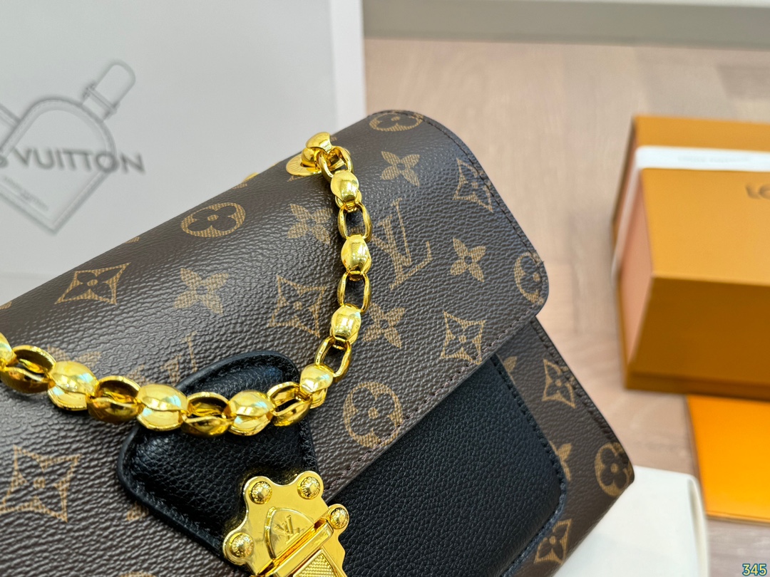 LV victoire chain bag