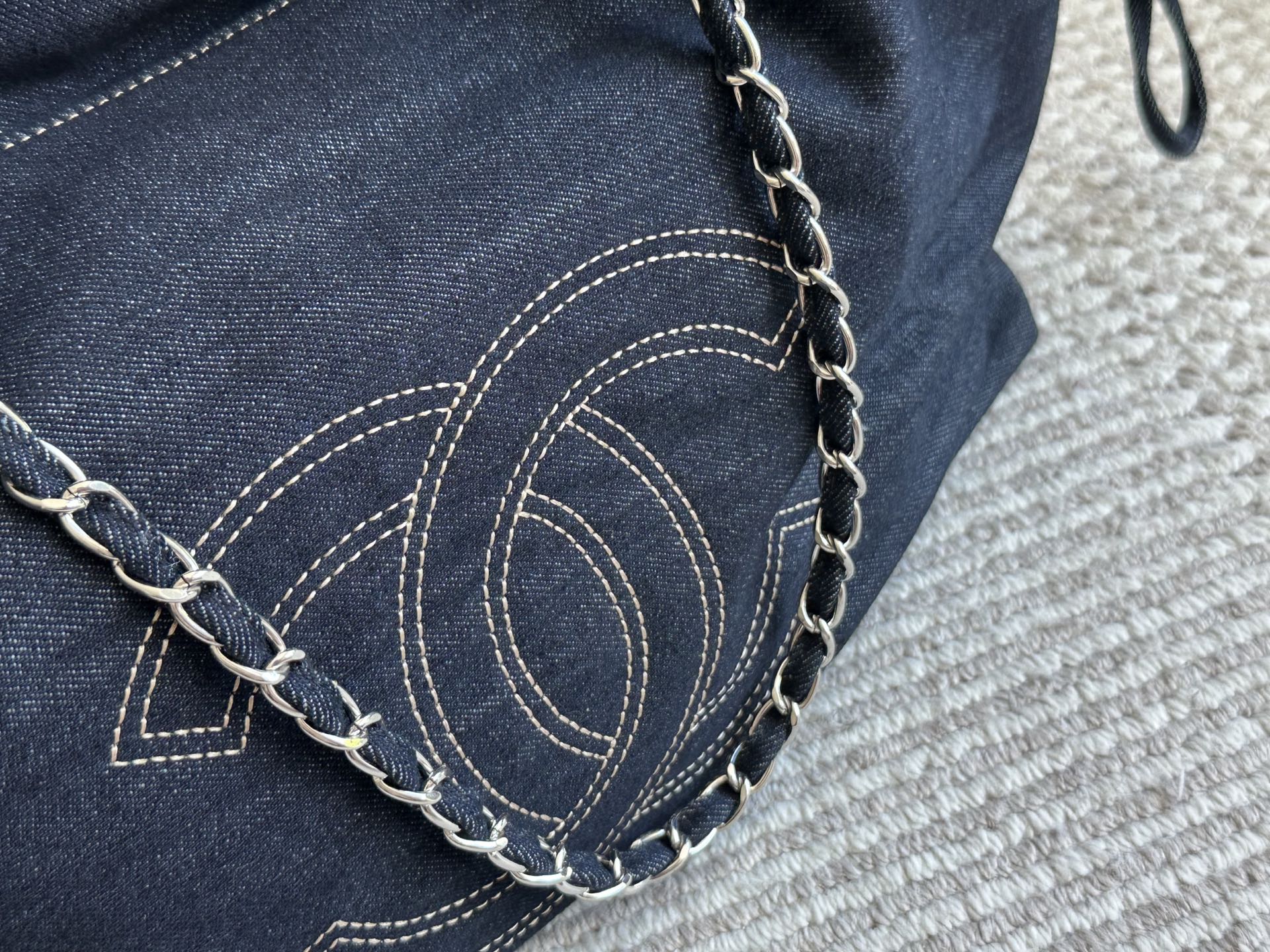 Chanel vintage tote bag