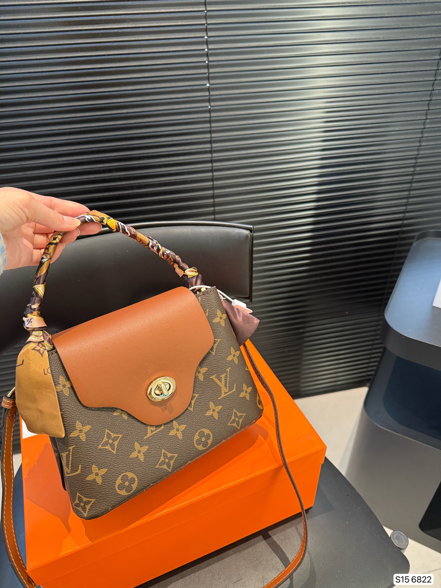 LV tote bag classic fashion
