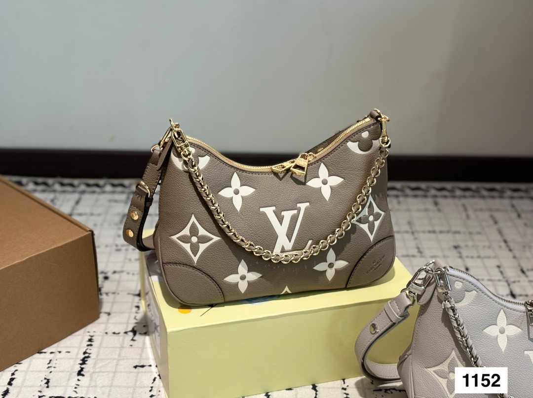 LV vintage croissant