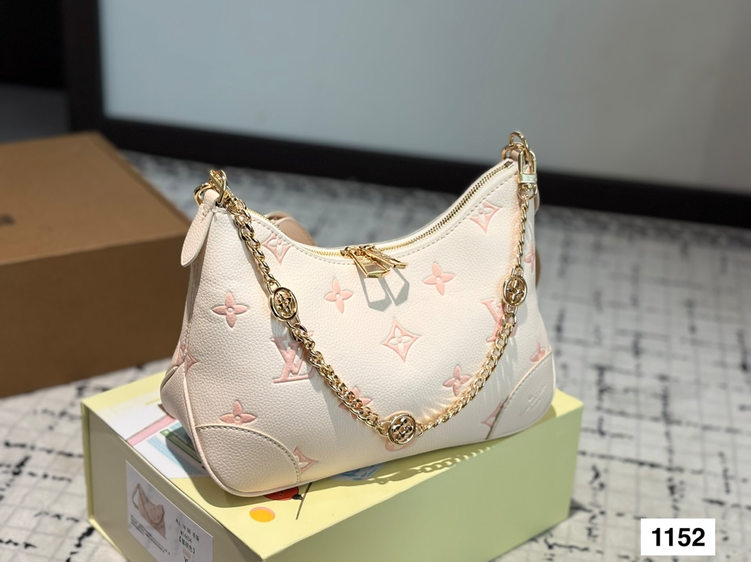 LV vintage croissant