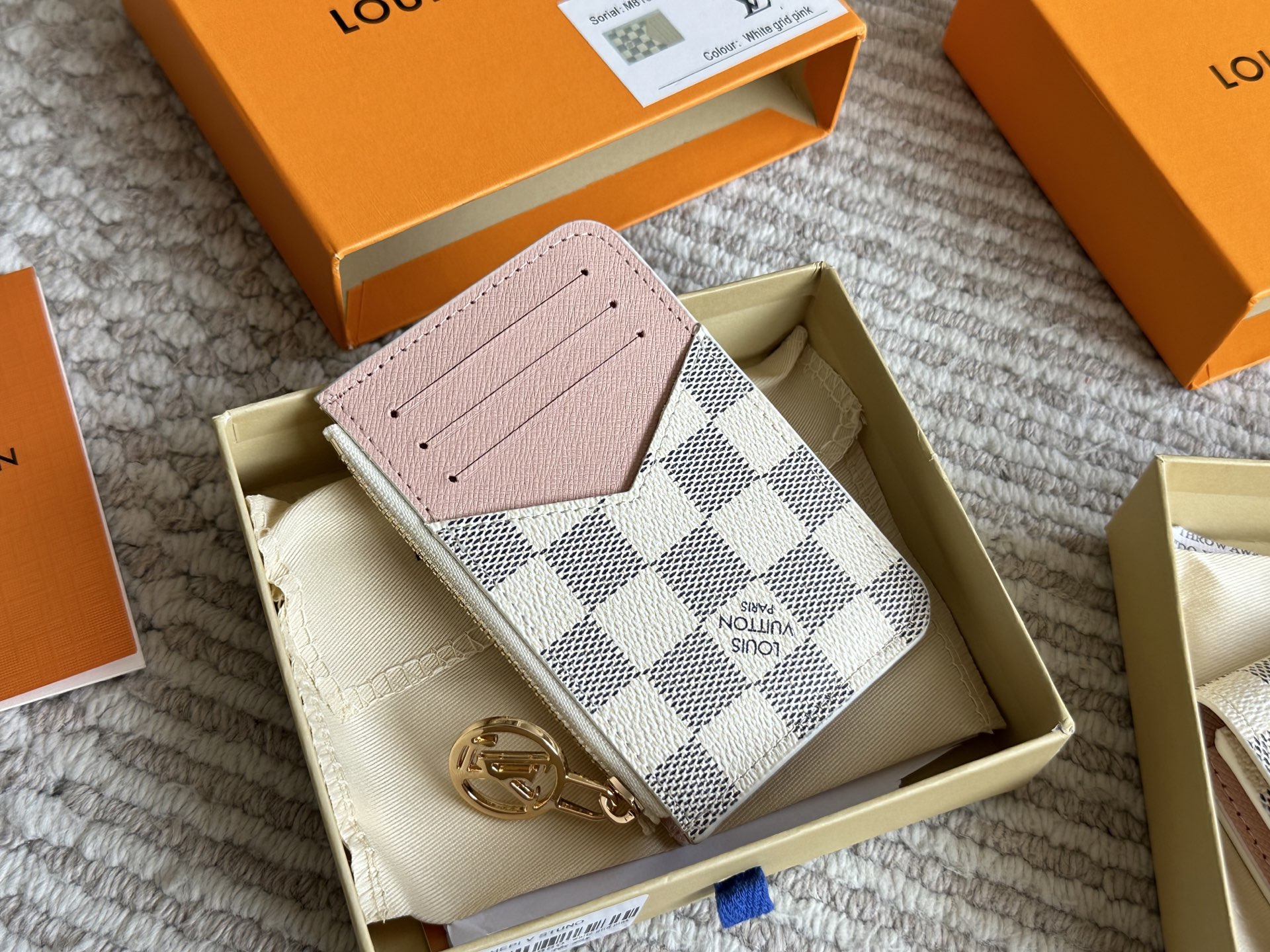 LV white coin purse