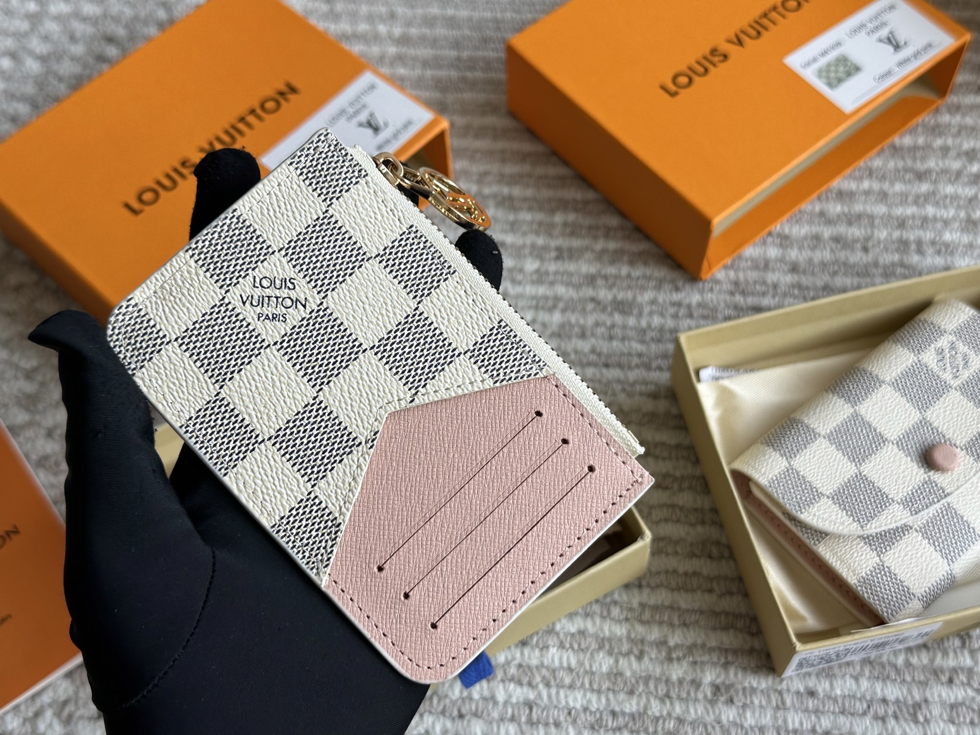 LV white coin purse