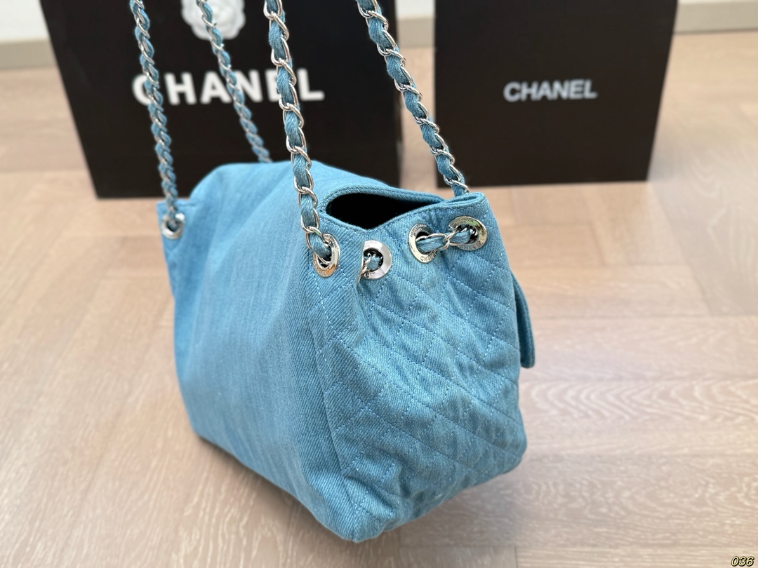 Chanel denim flap bag chain bag