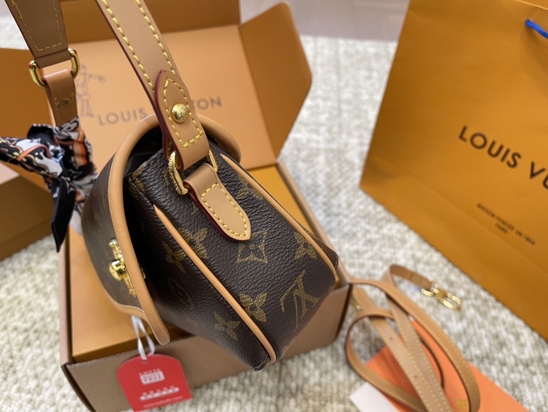 LV gold bean bag underarm bag