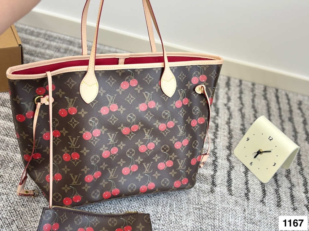 New LV shopping bag
