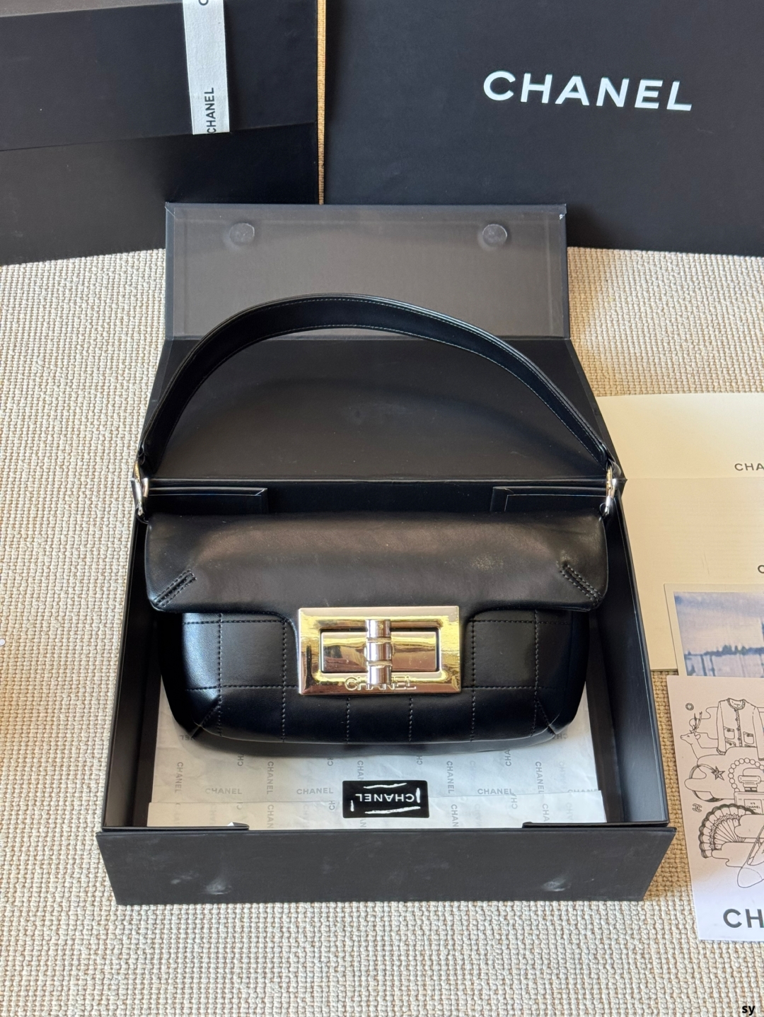 CHANEL 2.55 Underarm Bag