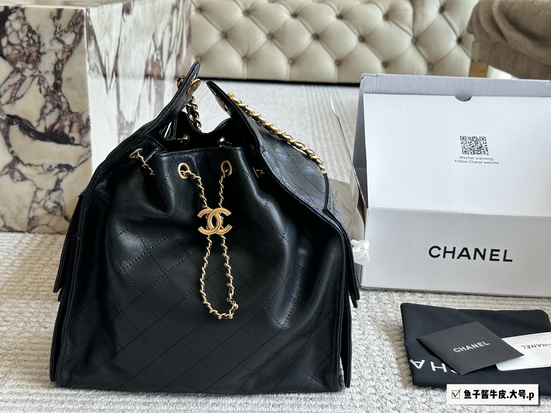 Chanel 25s hobo caviar bag