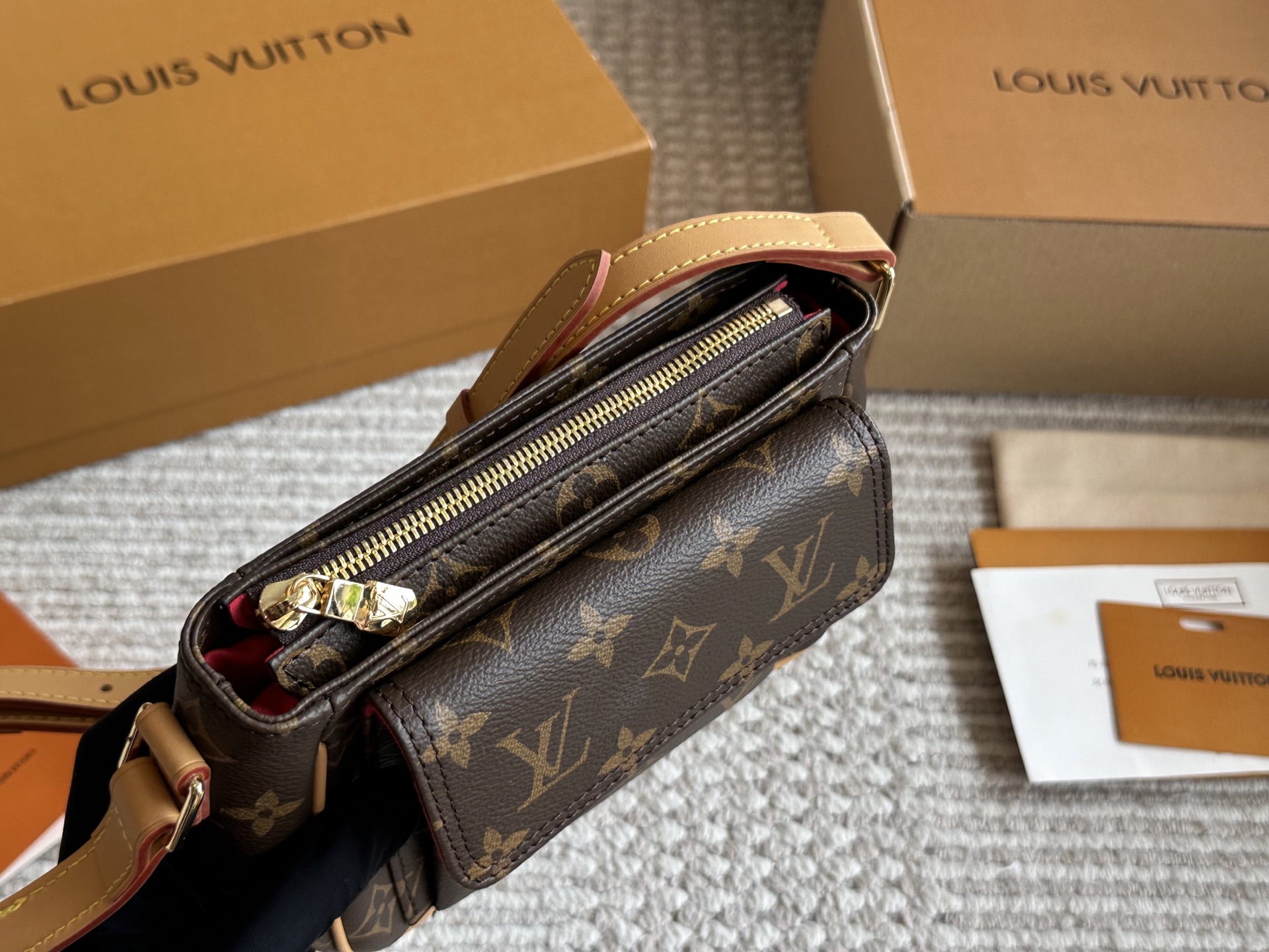 LV Vintage Classic Shoulder Bag