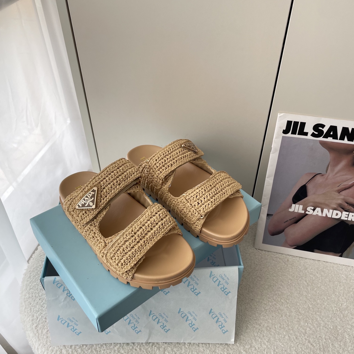 Prada Simple Fashion Slippers