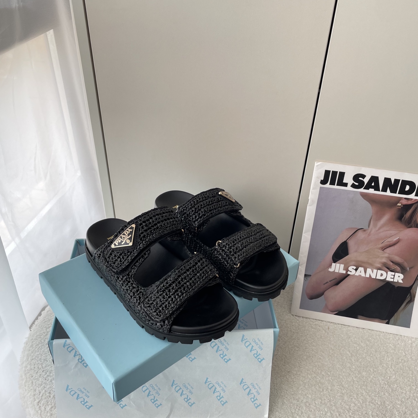 Prada Simple Fashion Slippers