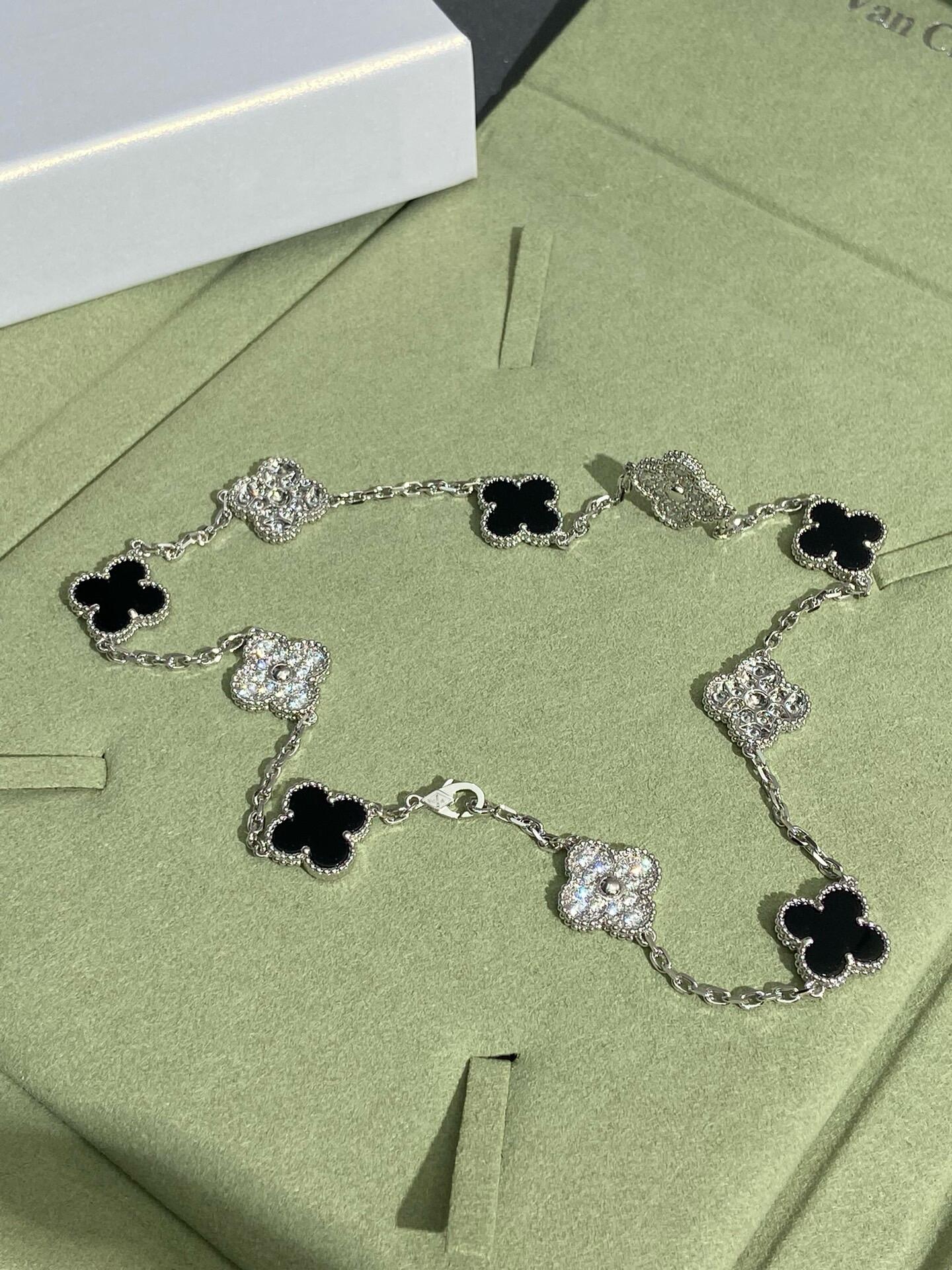 Vca white gold 10 flower diamond black agate necklace