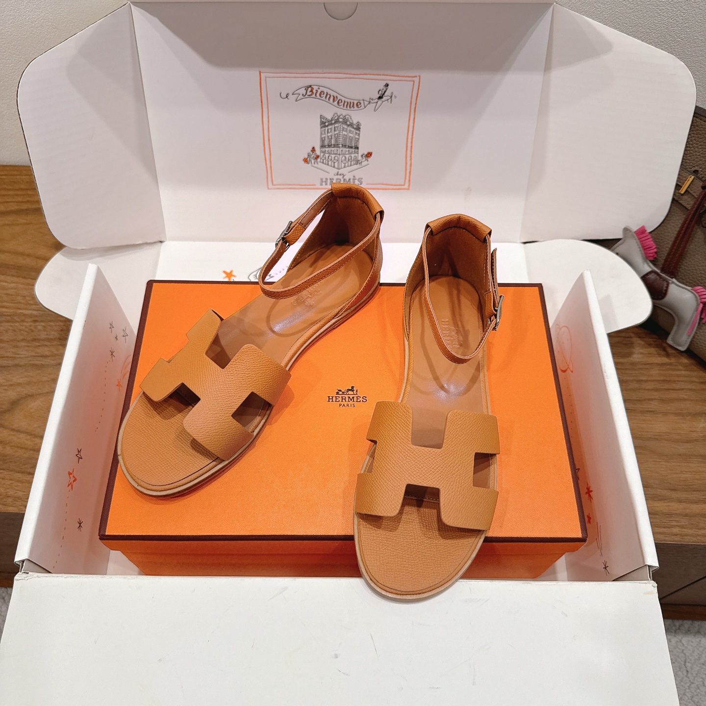 Hermès Classic Flat Sandals