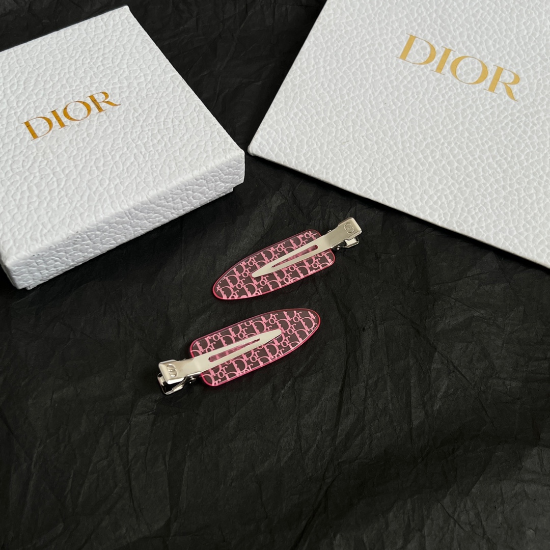 Dior hairpin sweet temperament