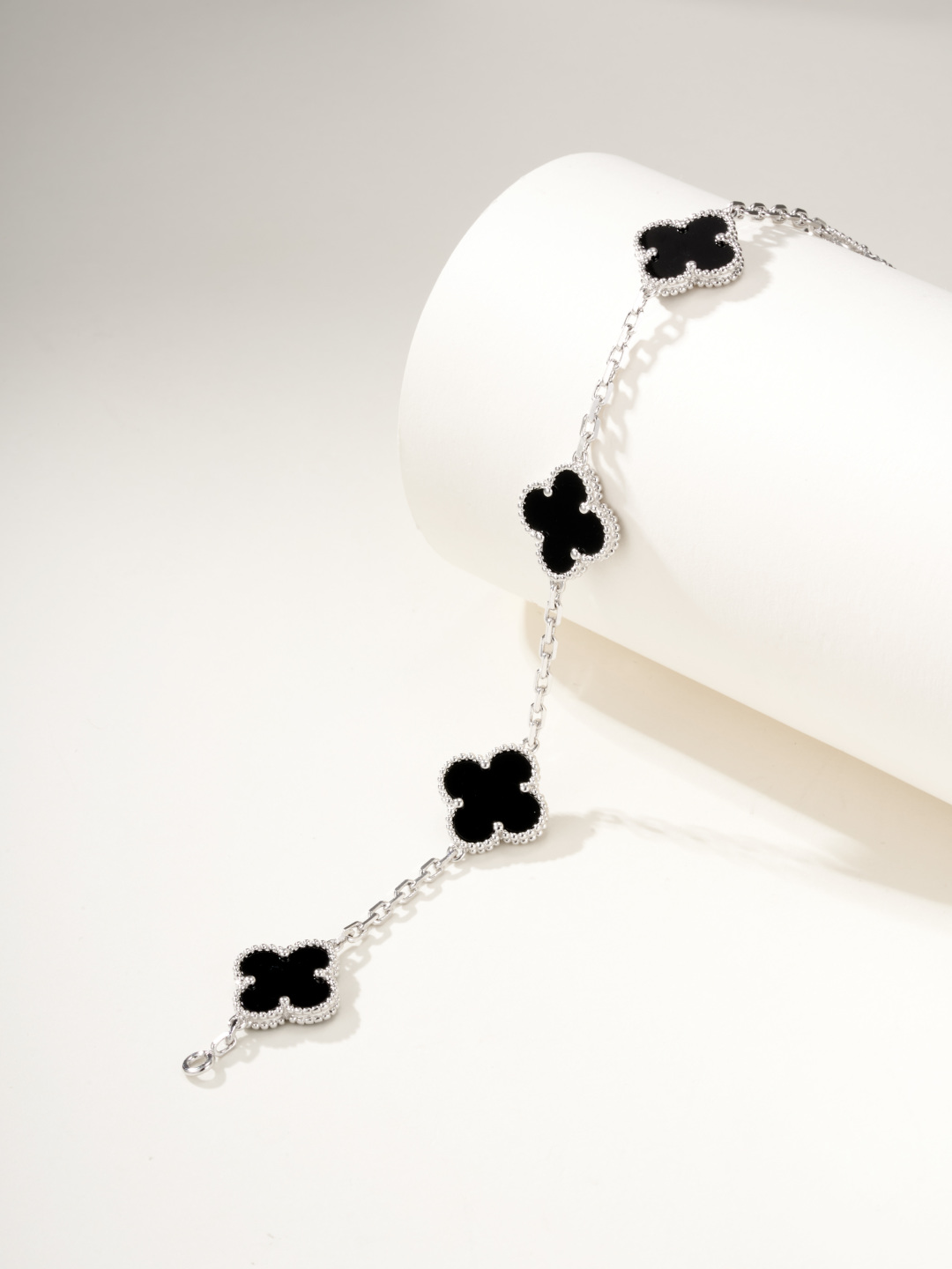 White gold and black agate bracelet