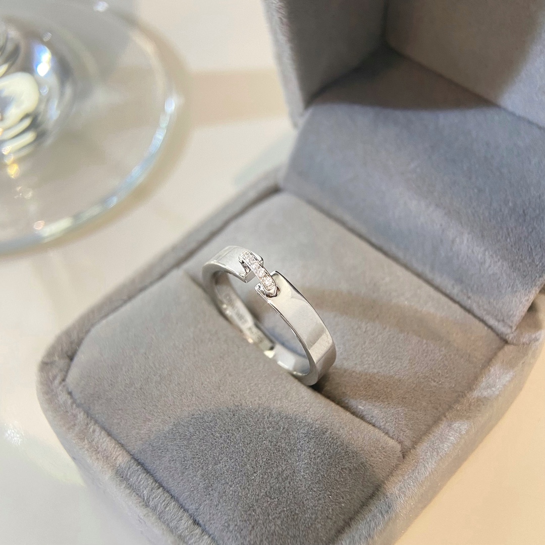 Chaumet's Liens Ring