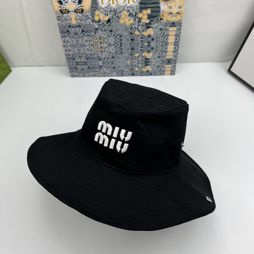 Miumiu fashionable and versatile fisherman hat