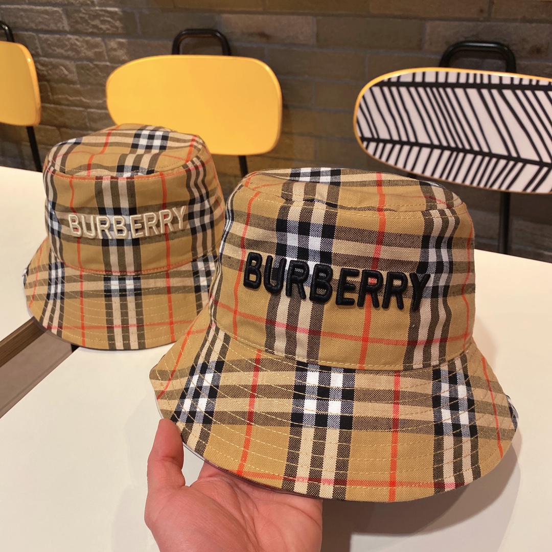 Burberry British casual baseball cap