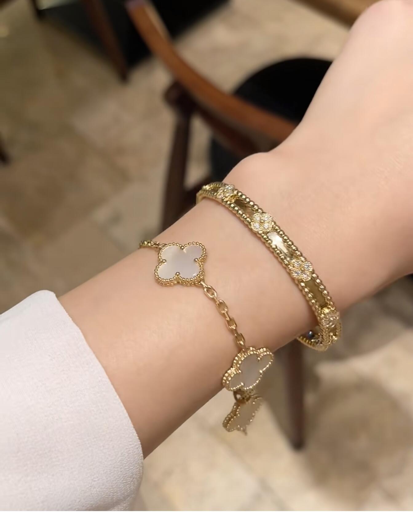 Van Cleef & Arpels White Mother-of-Pearl Four-Leaf Clover Five-Flower Bracelet