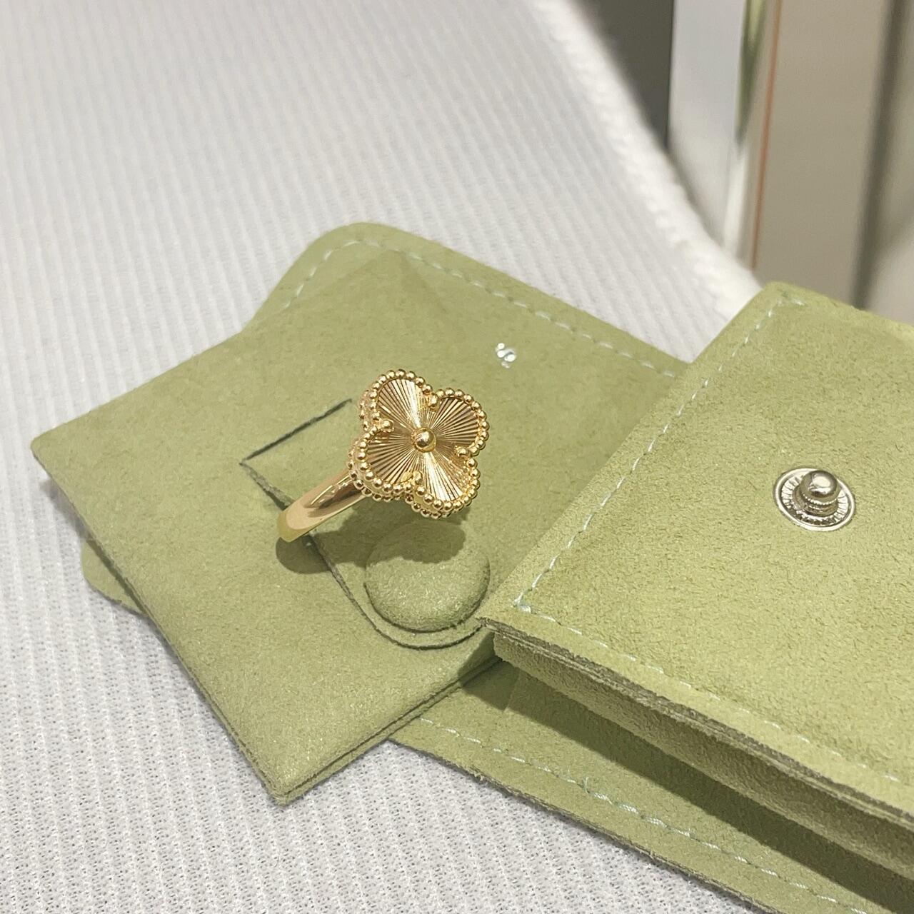 Van Cleef & Arpels four-leaf clover laser ring